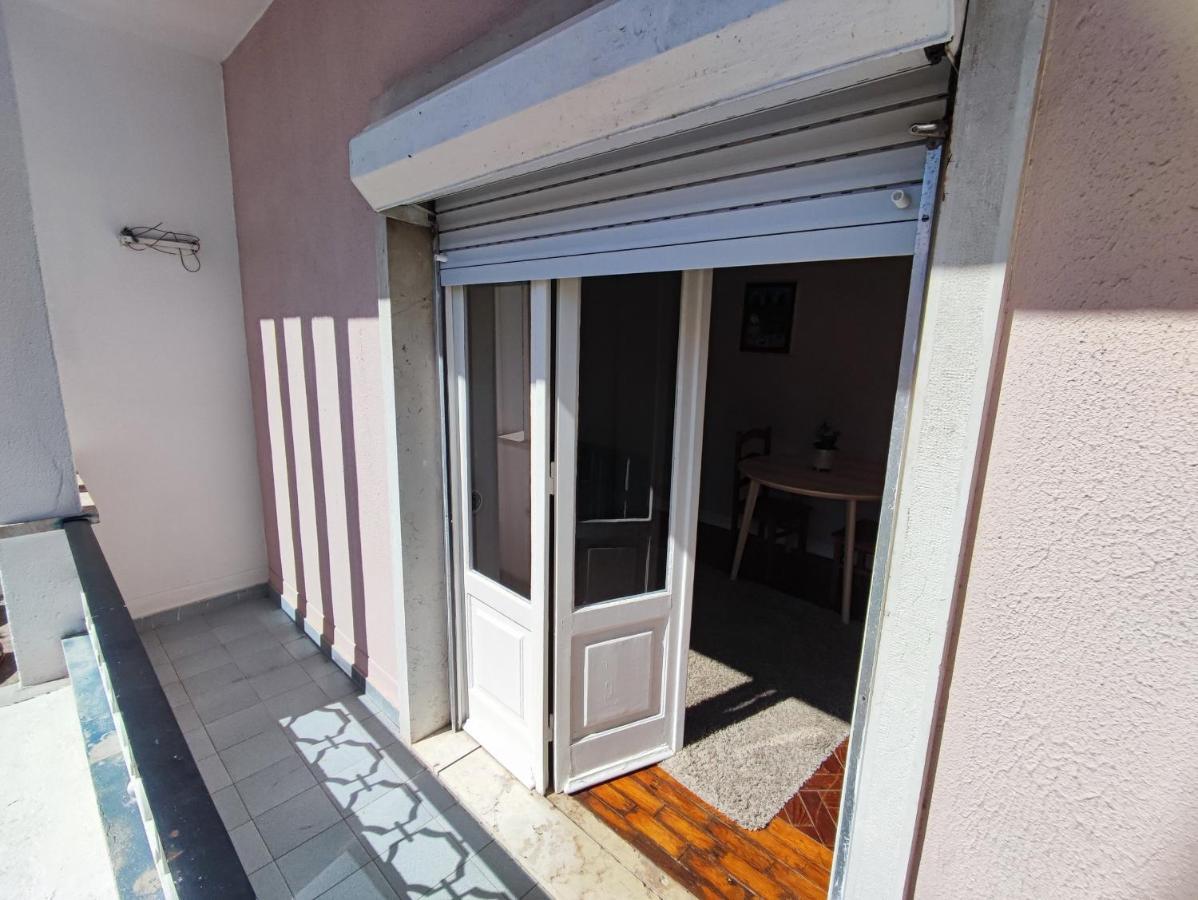 Lisbon Traditional T2 With Balcony In Damaia, Lisbon Amadora Kültér fotó
