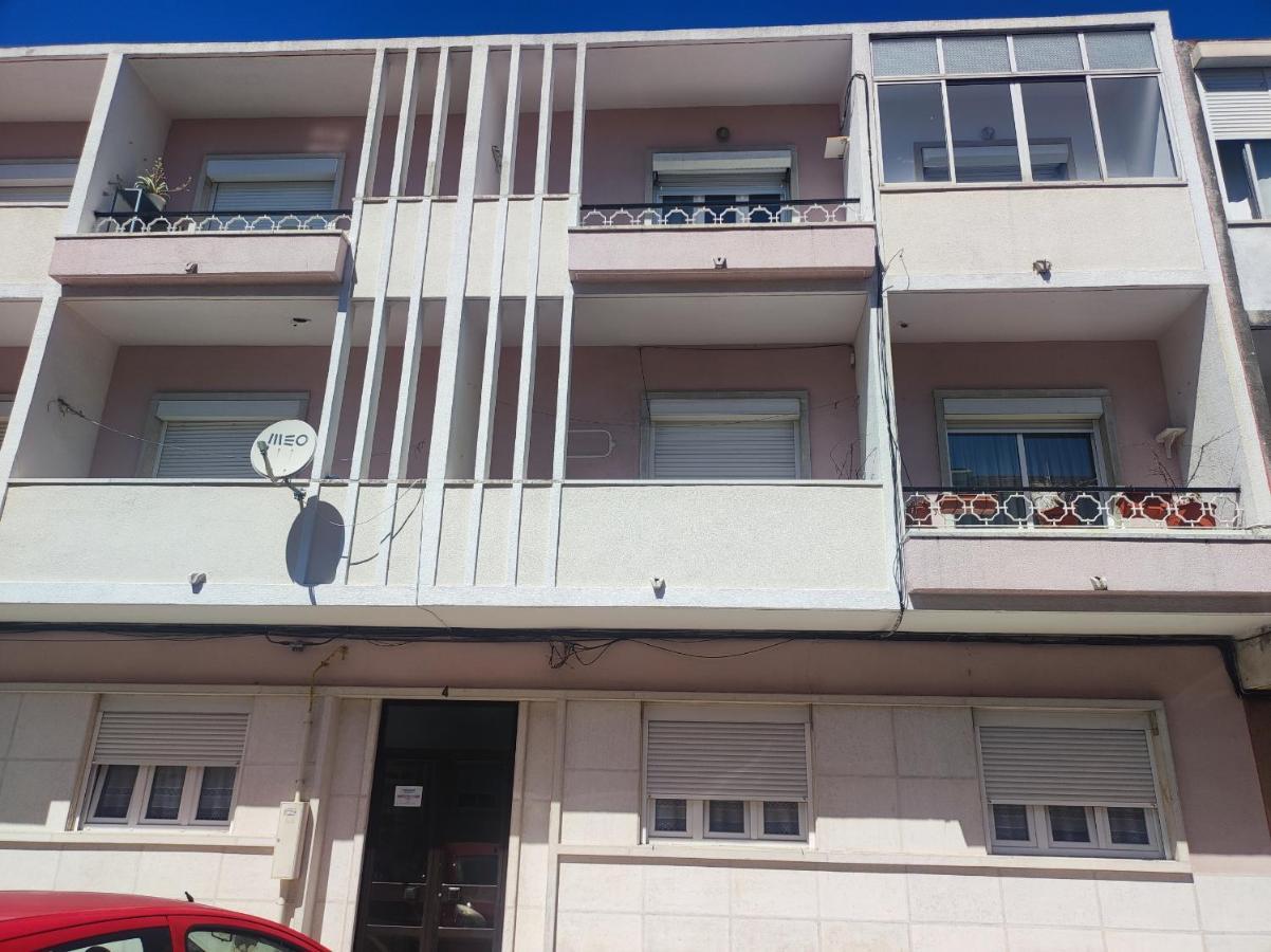Lisbon Traditional T2 With Balcony In Damaia, Lisbon Amadora Kültér fotó